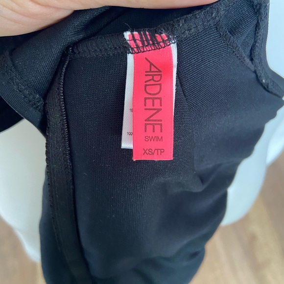 One piece swimsuit 🩱 - Picture 5 of 5